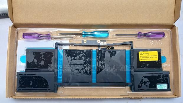 Original Apple A1820 A1707 Battery · Photo 4