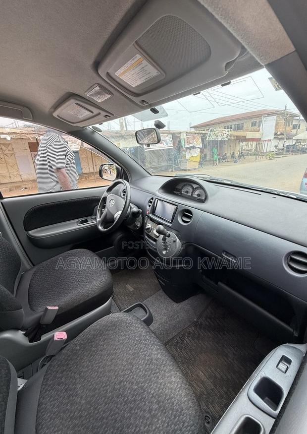 Toyota Sienta 1.5 FWD 2013 White