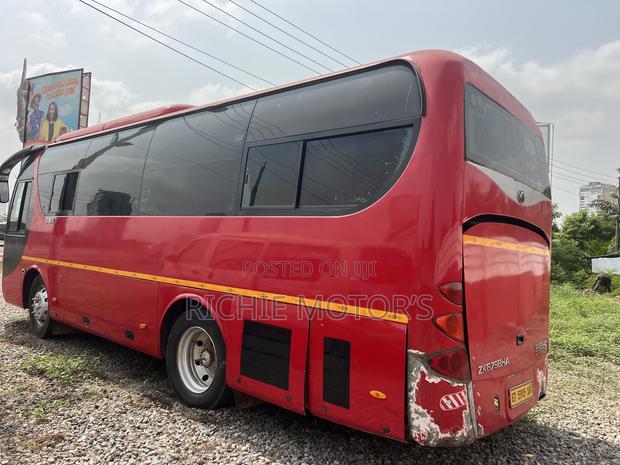 Yutong ZK6708DH 2009 Red