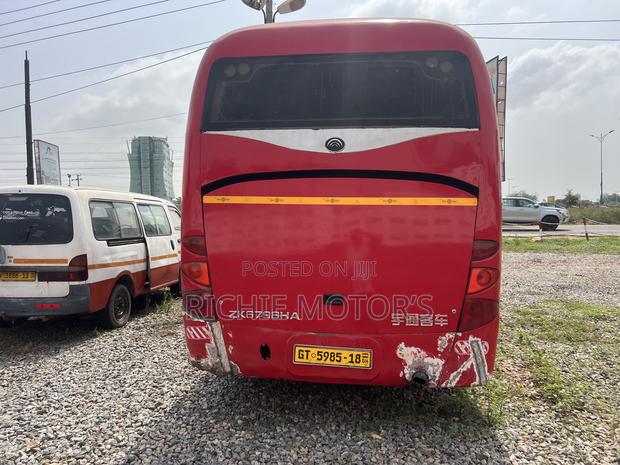 Yutong ZK6708DH 2009 Red