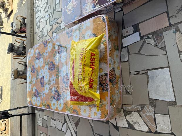 One and Half Mattress for Sale · Photo 2