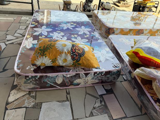 Double Standards Mattress for Sale · Photo 2