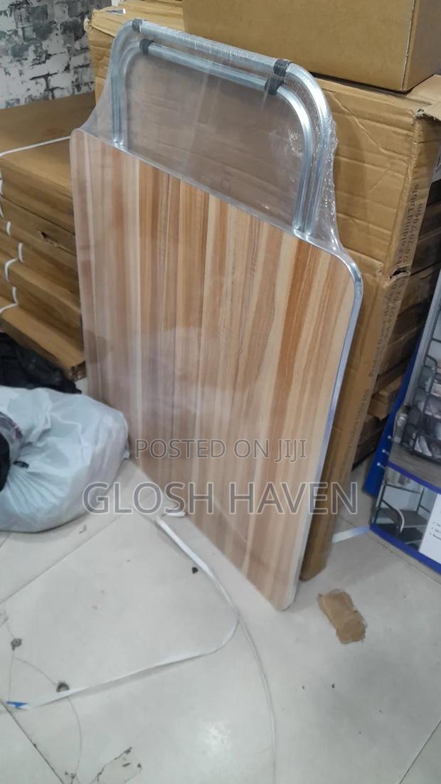 Foldable Table · Photo 3
