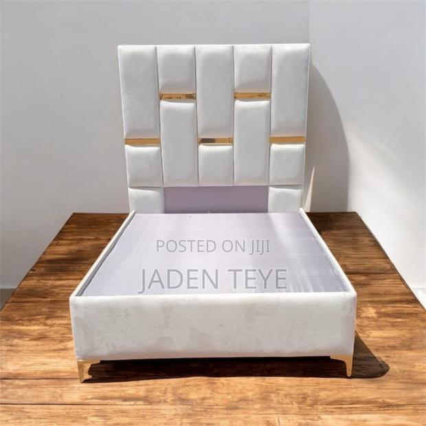 One and Half Bed for Sell · Photo 3