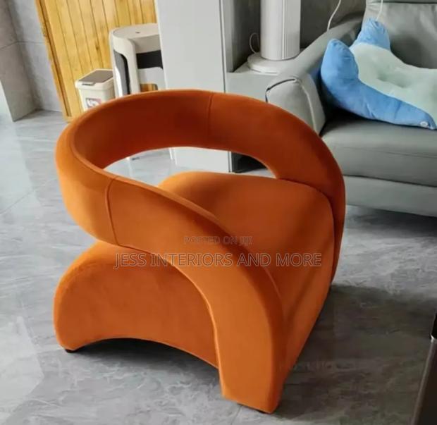 Accent Chair (Sofa) · Photo 4