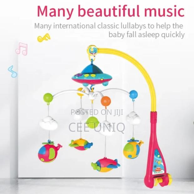 Baby Cot Mobile With Projector and Music · Photo 3