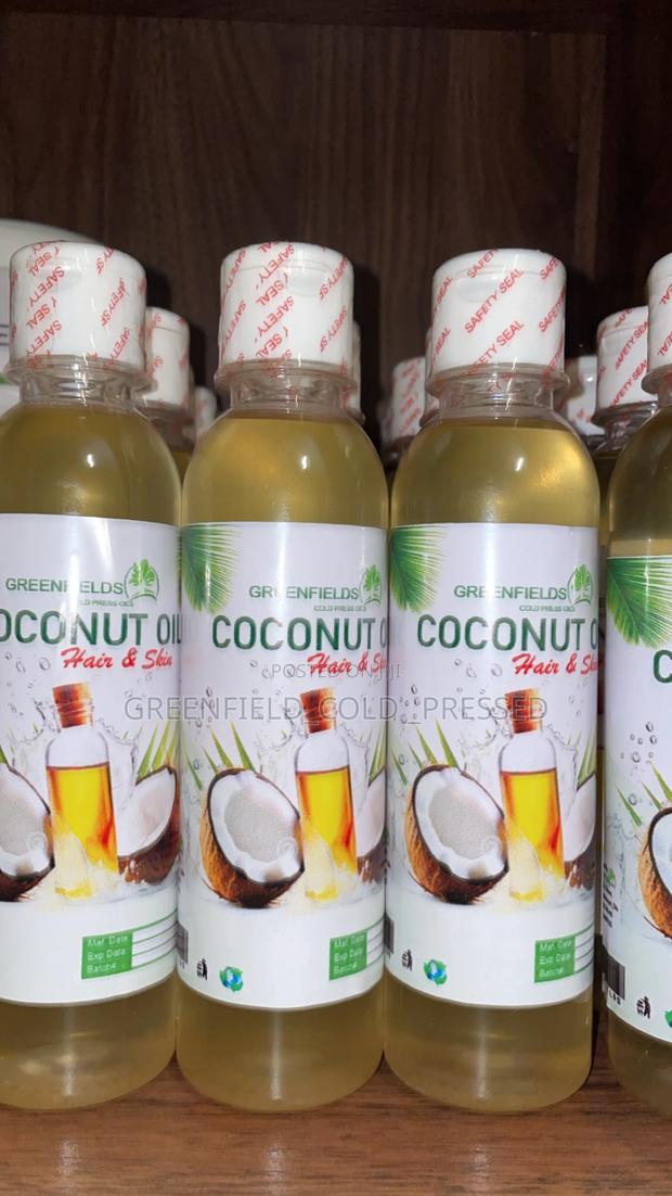 Coconut Oil Hair and Skin · Photo 3