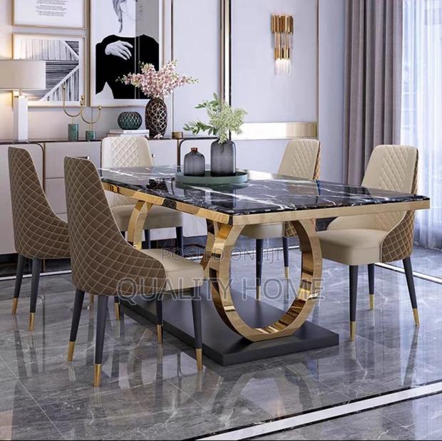 Dinning Table · Photo 2