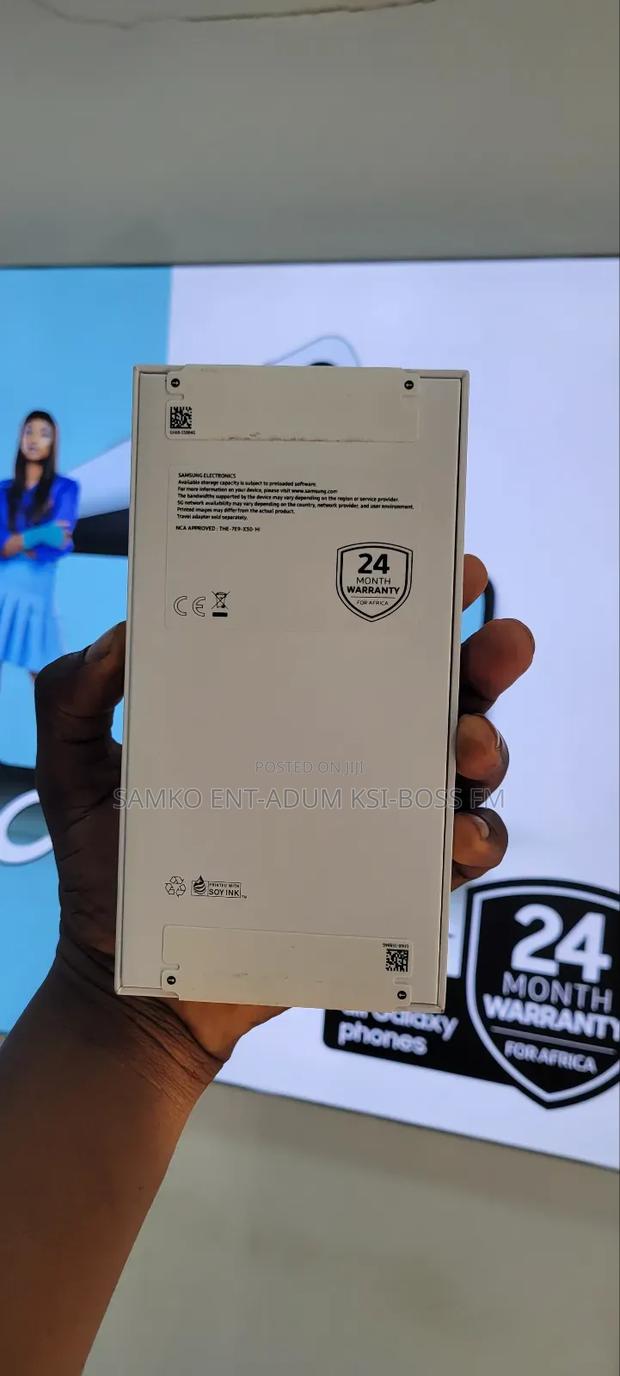 New Samsung Galaxy A36 128 GB Blue photo 3