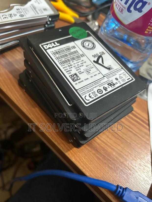 Dell 960gb Sata 6gb/S Read Intensive 2.5'' SSD photo 2