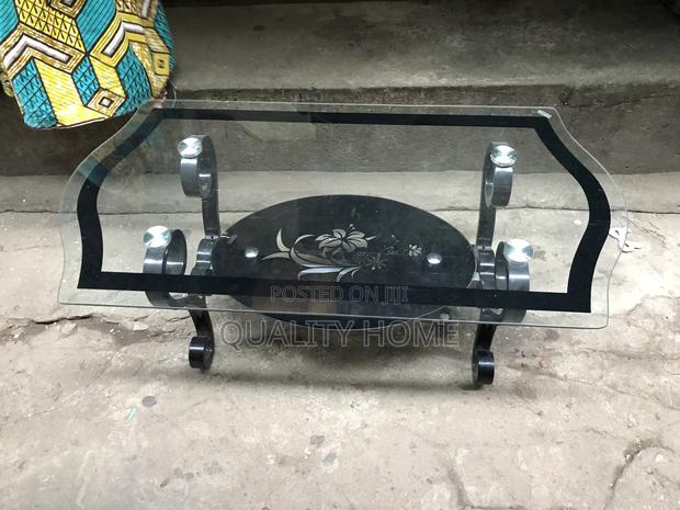 Center Table 7 · Photo 4