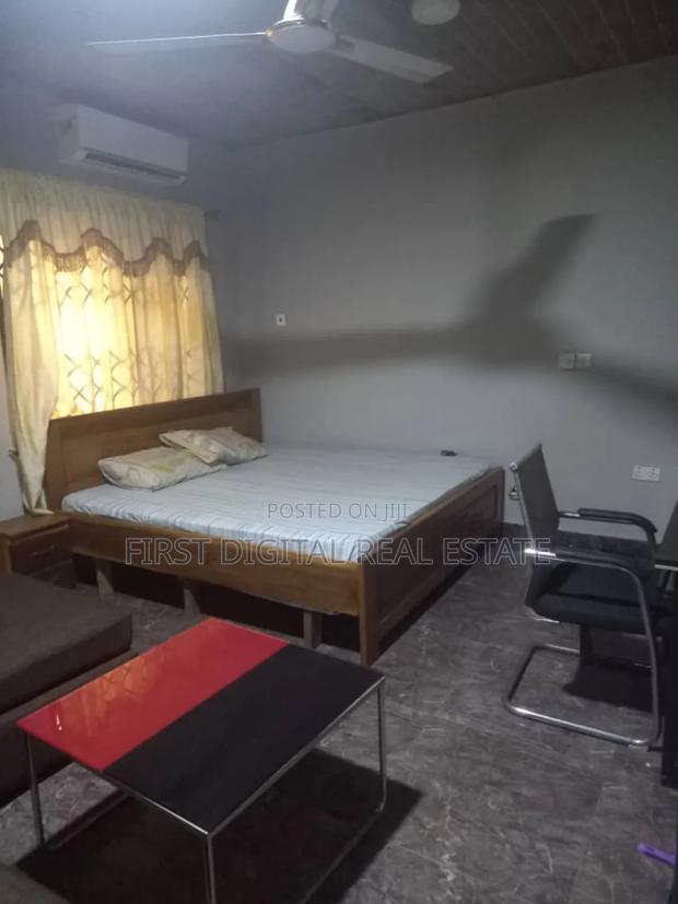 Furnished Short Term Rent Single Room at SCC · Photo 3