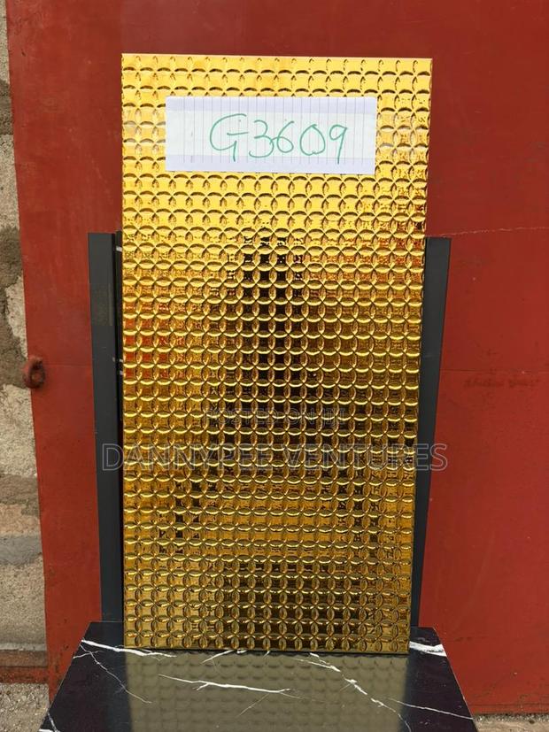 Golden Deco Tiles · Photo 4