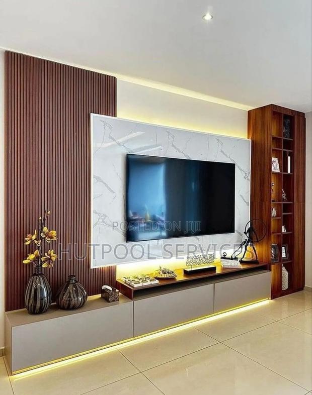 Executive Tv Console · Photo 2