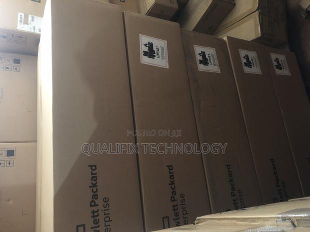 New Server HP ProLiant DL380 Gen10 32GB Intel Xeon HDD 1T · Photo 3