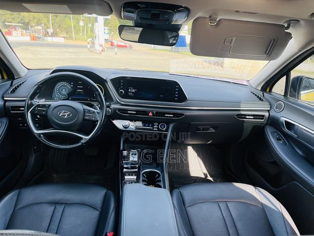 Hyundai Sonata Limited 2022 Gold