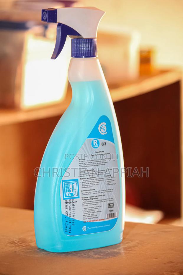 R Clean C3 Glass Cleaner And Sanitizer · Photo 2