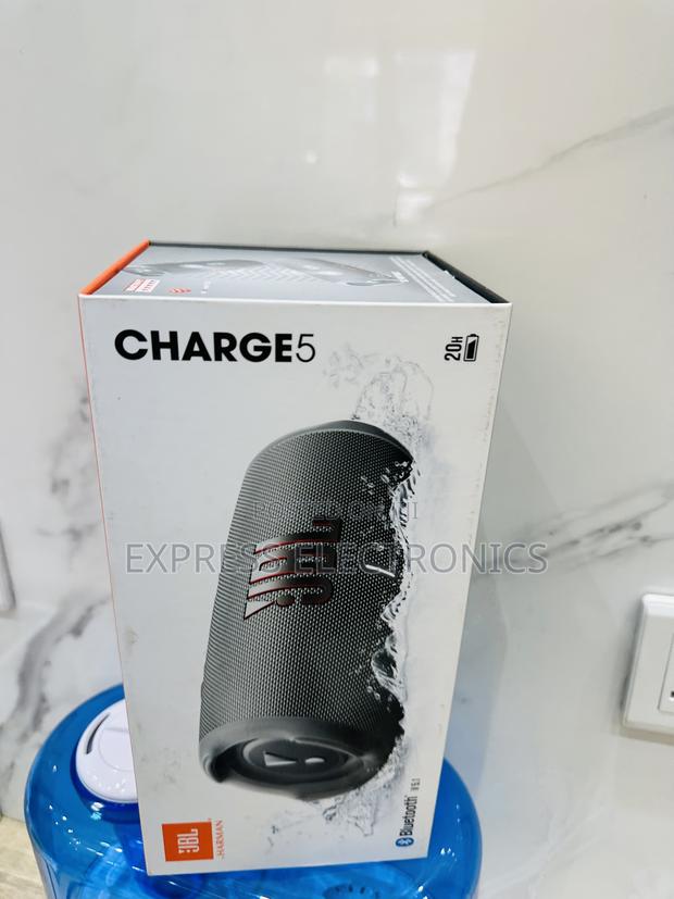 Charge 5 Bluetooth Speaker Ip67 Waterproof and Dustproof · Photo 1