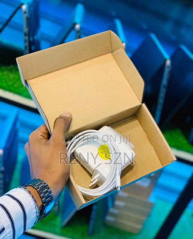 Macbook Power Adapter Charger Usb C · Photo 2