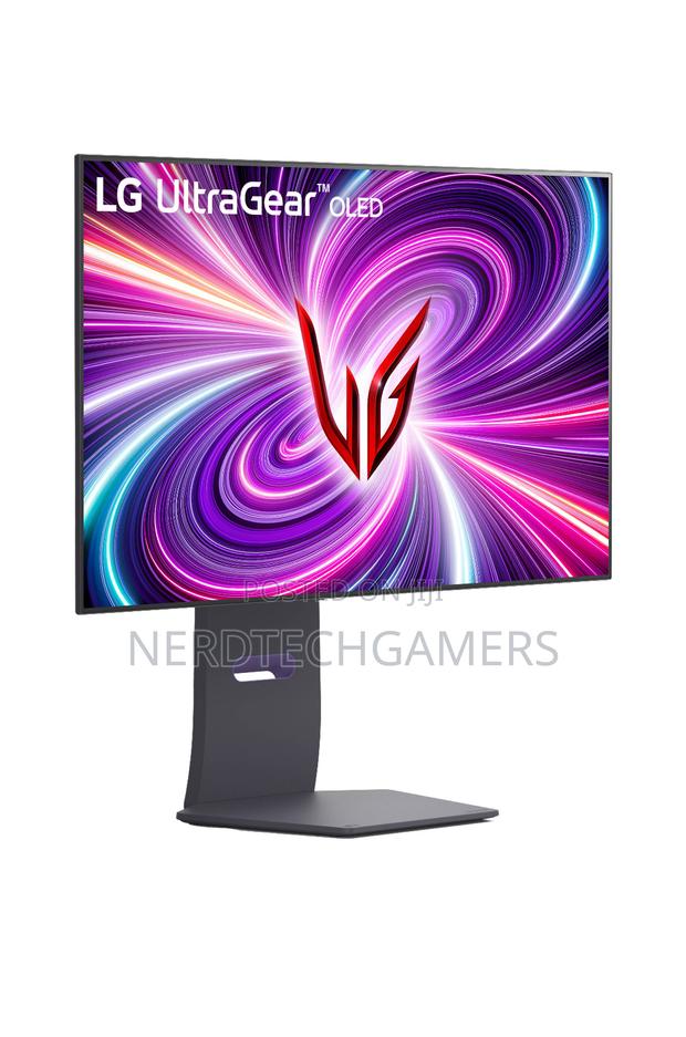 Lg Ultragear Oled 31.5" HDR 240 Hz Gaming Monitor photo 2