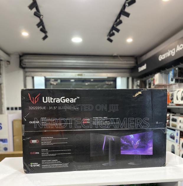 Lg Ultragear Oled 31.5" HDR 240 Hz Gaming Monitor