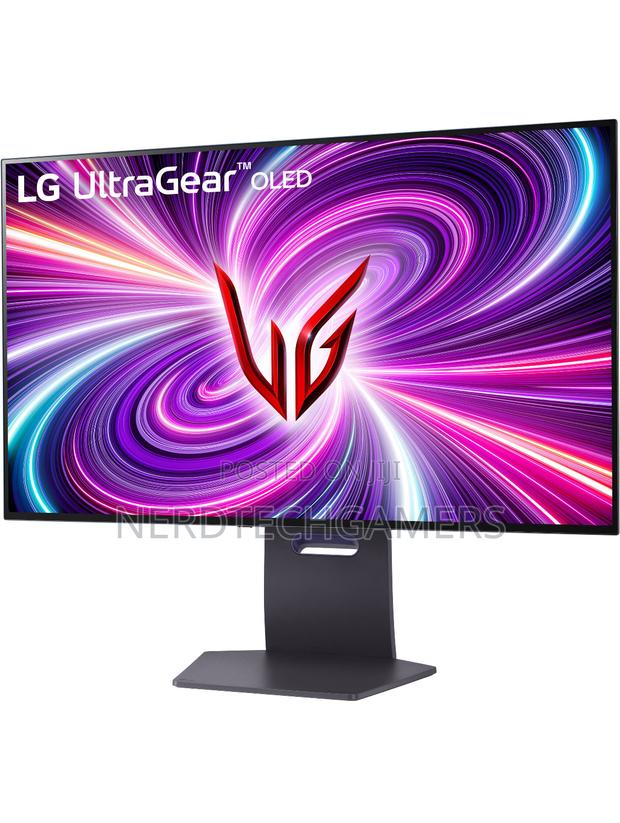 Lg Ultragear Oled 31.5" HDR 240 Hz Gaming Monitor photo 4