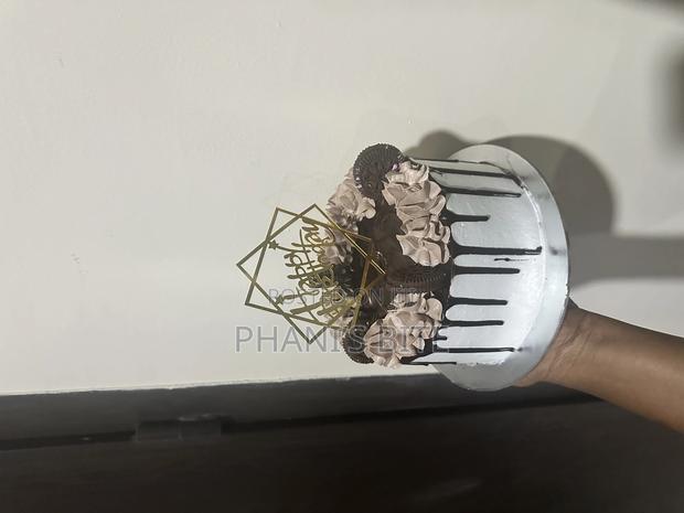 Chocolate Drip · Photo 2