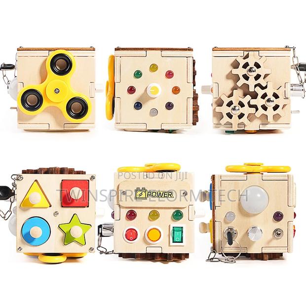 Button Light Busy Rubik's Cube photo 5