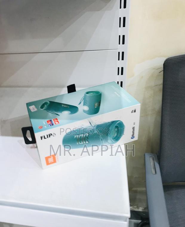 Fantastic JBL Flip 6 Speaker(Turquoise Green) · Photo 1