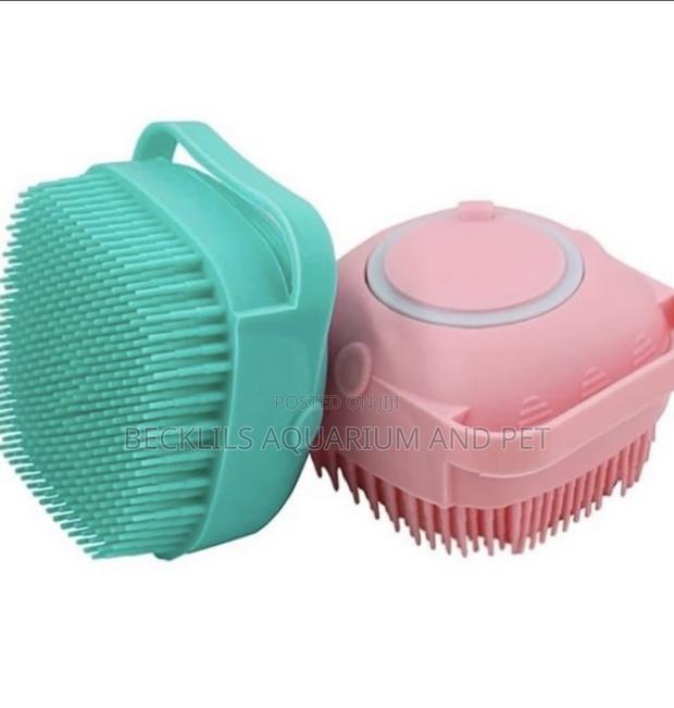Quality Silicone Bath Brush for Dogs and Cat · Photo 2