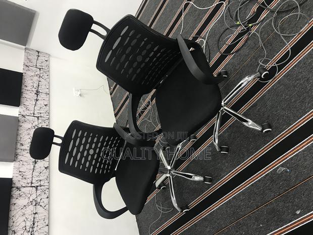 Office Chair · Photo 4