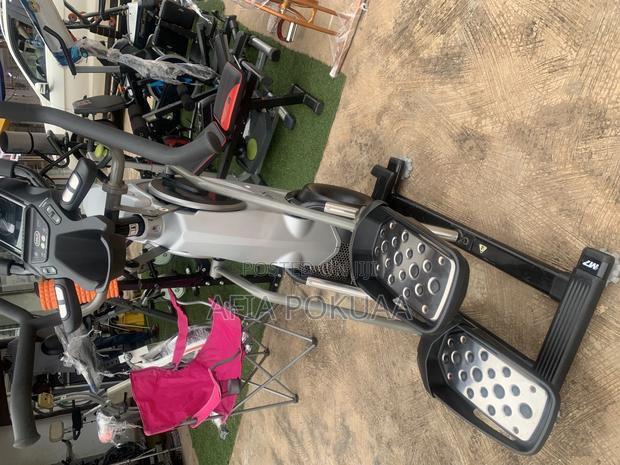 Elliptical Cross Trainer 150kg · Photo 4