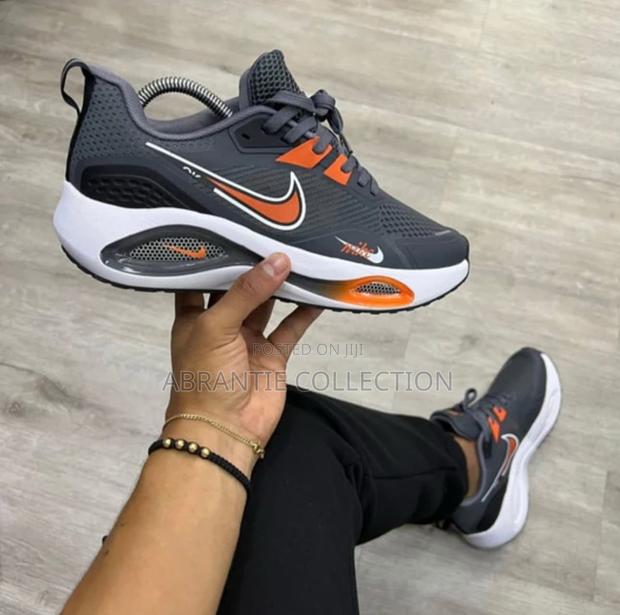 Nike Air Zoom Winflow V2 · Photo 4