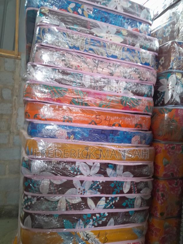 5inches One Half Mattress for Sale · Photo 2