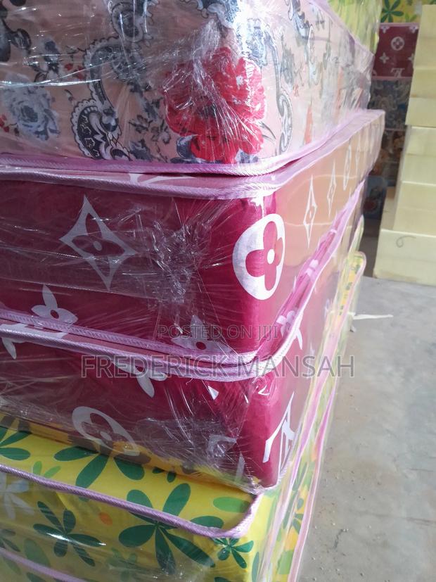 Lilyfoam One and Half Mattress for Sale · Photo 2