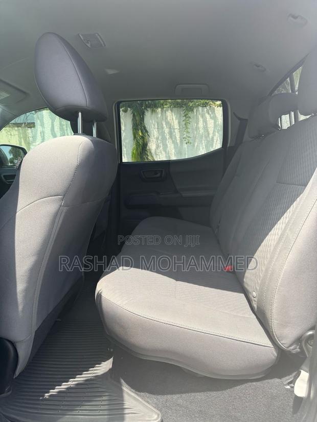 Toyota Tacoma 2022 White