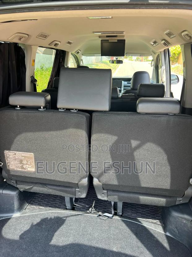 Toyota Voxy 2013 Black