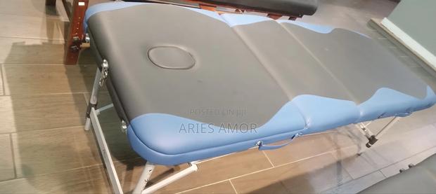Massage Bed Metal Legs · Photo 4
