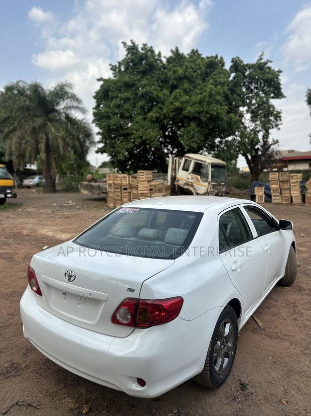 Toyota Corolla 1.8 Exclusive Automatic 2009 White
