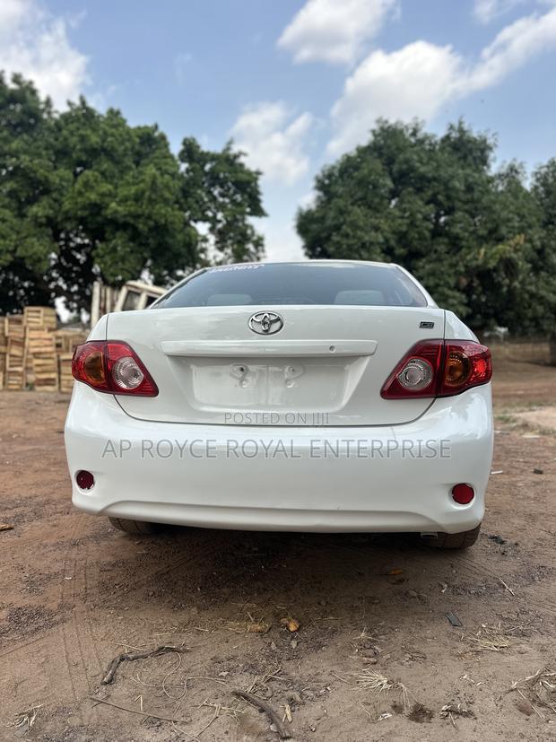 Toyota Corolla 1.8 Exclusive Automatic 2009 White