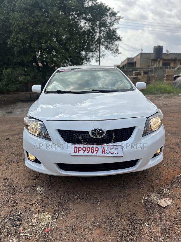 Toyota Corolla 1.8 Exclusive Automatic 2009 White