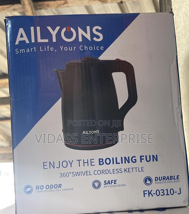 Ailyons Black Kettle 2.2 Liters photo 2