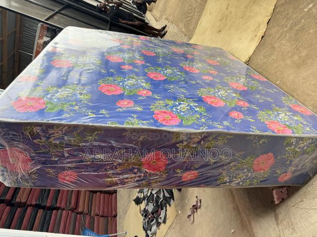 12inches Double Mattress for Sale · Photo 2