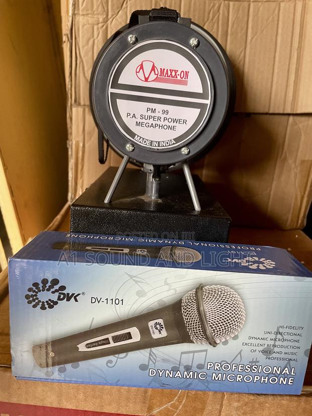 Maxx on Pm-99 Rechargeable Megaphone · Photo 3