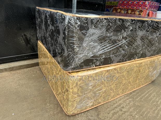 High Density Double Mattress for Sale · Photo 2