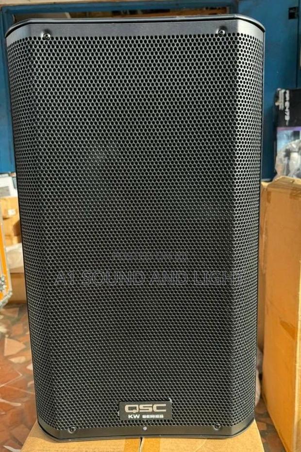 Qsc 12 Inches Active Monitors [K-12] Pair · Photo 1