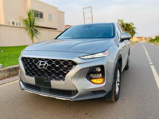 Hyundai Santa Fe SE 2.4 AWD 2020 Silver · Photo 1