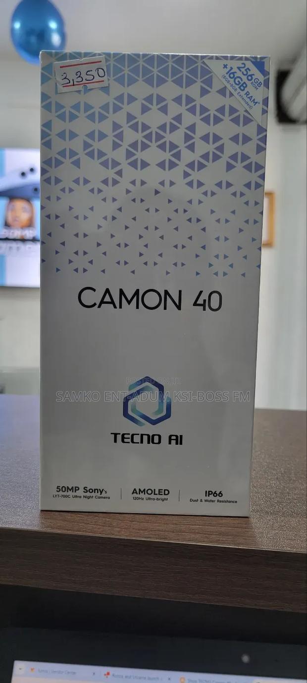 New Tecno Camon 40 256 GB Blue photo 4