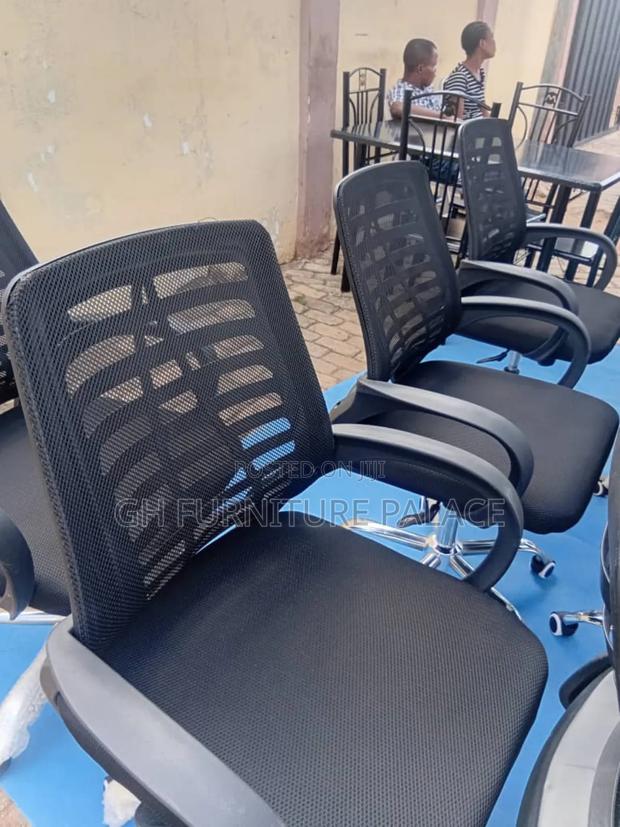 Swevil Chair For Office · Photo 2