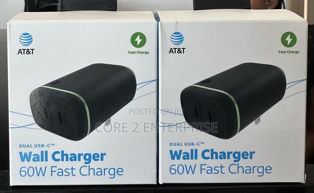 At T 60w Dual Usb-C Wall Charger · Photo 3